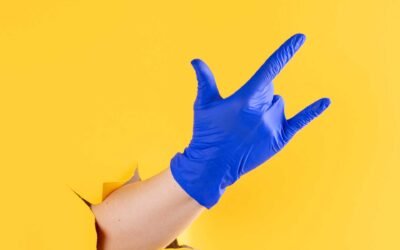 Powdered vs Powder-Free Gloves — What’s the Real Difference?